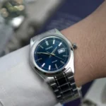 Casio MTP-B180D-2AVDF ساعت مچی مردانه با بند استیل ضد زنگ، قاب نقره‌ای، صفحه سرمه‌ای - گالری 02