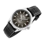 Casio MTS-RS100L-1AVDF گالری02 قاب گرد نقره‌ای با شیشه کریستال yاقوت کبود و بند چرمی مشکی