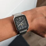 Casio MTP-M305D-1A2VDF تصویر 02 — ساعت مچی مردانه با بند استیل و قاب نقره‌ای