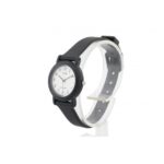 Casio LQ-139BMV-1BLDF تصویر 2 با قاب رزین و صفحه سفید