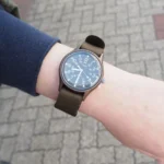 Timex TW2R37500 جزئیات بند برزنتی و قفل سگکی