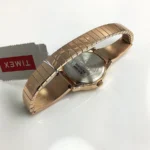 Timex TW2R98400 تصویر 4 طراحی کلاسیک با بند رزگلد
