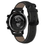 Timex TW2U39200 Image 3 - بدنه استیل گرد، قفل بند کمربندی