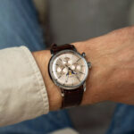 Timex TW2W51100 با قاب استیل و شیشه کریستال، صفحه مسی و بند چرم TW2W511004