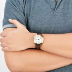 Casio MTP-V004GL-7A تصویر 4 بند چرمی قهوه‌ای با قاب طلایی و صفحه سفید