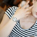 Casio LTP-1183A-7ADF قاب برنجی با روکش استیل و بند استیل نقره‌ای – تصویر گالری 4