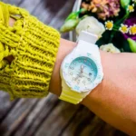 Casio LRW-200H-2E2VDR ساعت زنانه اسپرت با بند سفید و طراحی کلاسیک