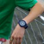 Casio GBA-950-2ADR نمای دست بند و جزئیات صفحه