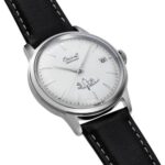 Orient RA-AC0M16S گالری تصویر 1 با قاب استیل نقره‌ای و بند چرم مشکی