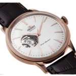 Orient RA-AG0001S سومین تصویر با بدنه استیل و صفحه سفید