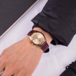 کاسیو LTP-1183Q-9A تصویر2 صفحه طلایی با بند چرم قهوهای - زاویه دیگر