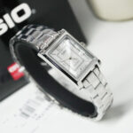 Casio LTP-1234DD-7ADF - Image 1: ساعت با قاب استیل و بند نقرهای