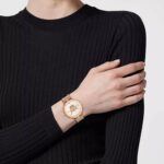 VERSACE VVE0B00625 بند استیل رزگلد و قفل دکمهای فشاری