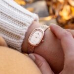 ژاک د منوا JWL05203 تصویر 3 بند استیل رزگلد و قفل سگکی قابل تنظیم